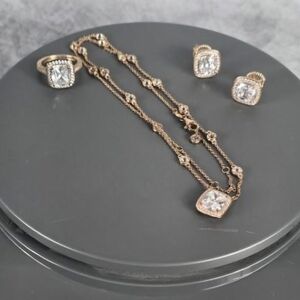 925 Elegant Gold Jewelry Set with Clear Stones